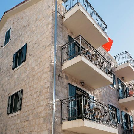 Apartments Windrose Котор Екстериор снимка