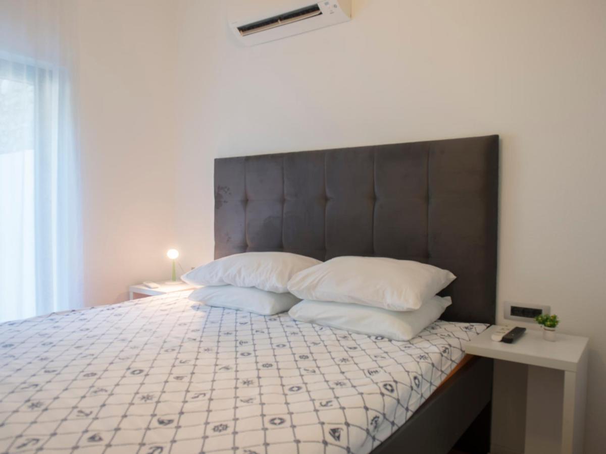 Apartments Windrose Котор Екстериор снимка