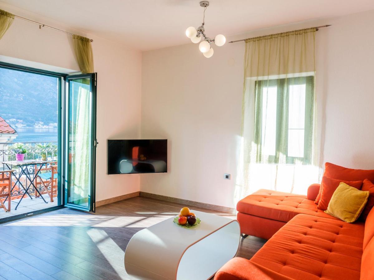 Apartments Windrose Котор Екстериор снимка